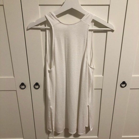 Wilfred Free Ornella tank in White XS but fits a small - Picture 3 of 5